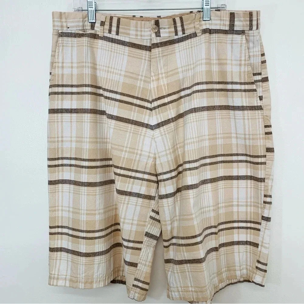 Trust Mens Shorts Size 40  Neutral Plaid Beigh Pockets  Front Zip All Cotton 13"